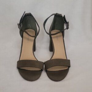 Cityclassified Dark Olive Green Ankle Strap Open Toe Heels Size 7.5